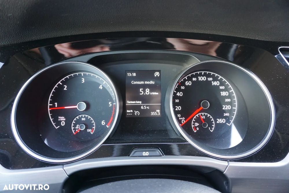 Volkswagen Touran 1.6 TDI SCR BlueMotion Technology Trendline - 6