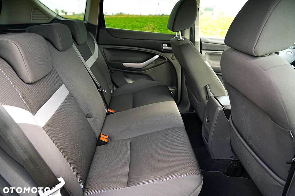 Ford Kuga 2.0 TDCi 2x4 Champions Edition - 18