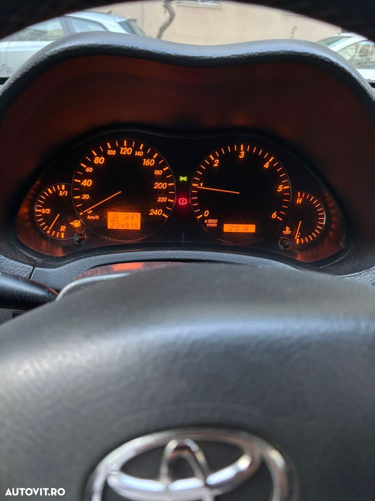 Toyota Avensis - 5