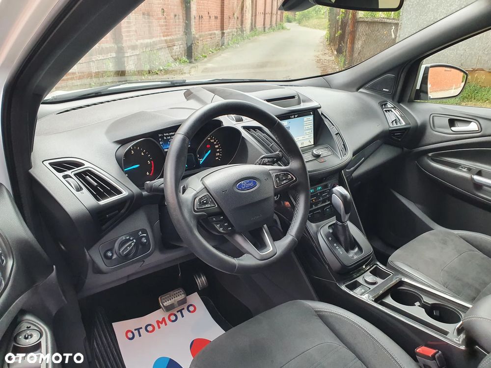 Ford Kuga 1.5 TDCi 2x4 ST-Line - 12