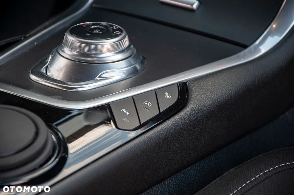 Ford S-Max 2.0 EcoBlue Titanium - 11