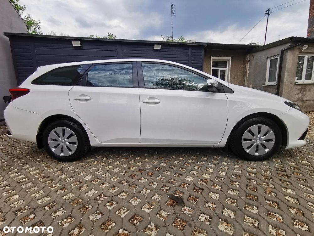 Toyota Auris 1.4 D-4D Dynamic - 26