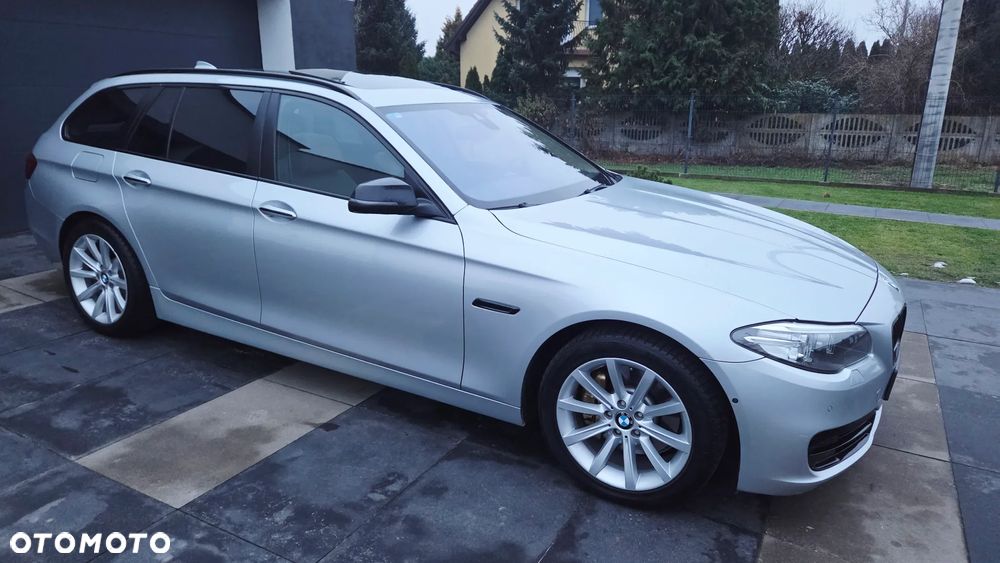 BMW Seria 5 525d xDrive - 8