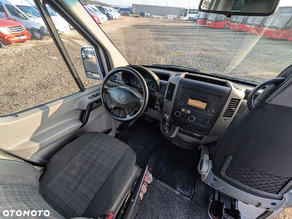 Mercedes-Benz Sprinter 519 - 14