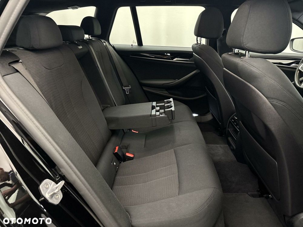 BMW Seria 5 518d Advantage - 21