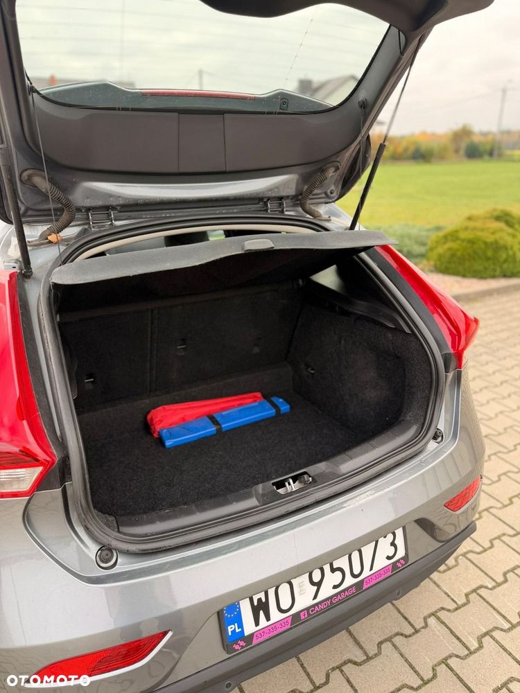 Volvo V40 - 17