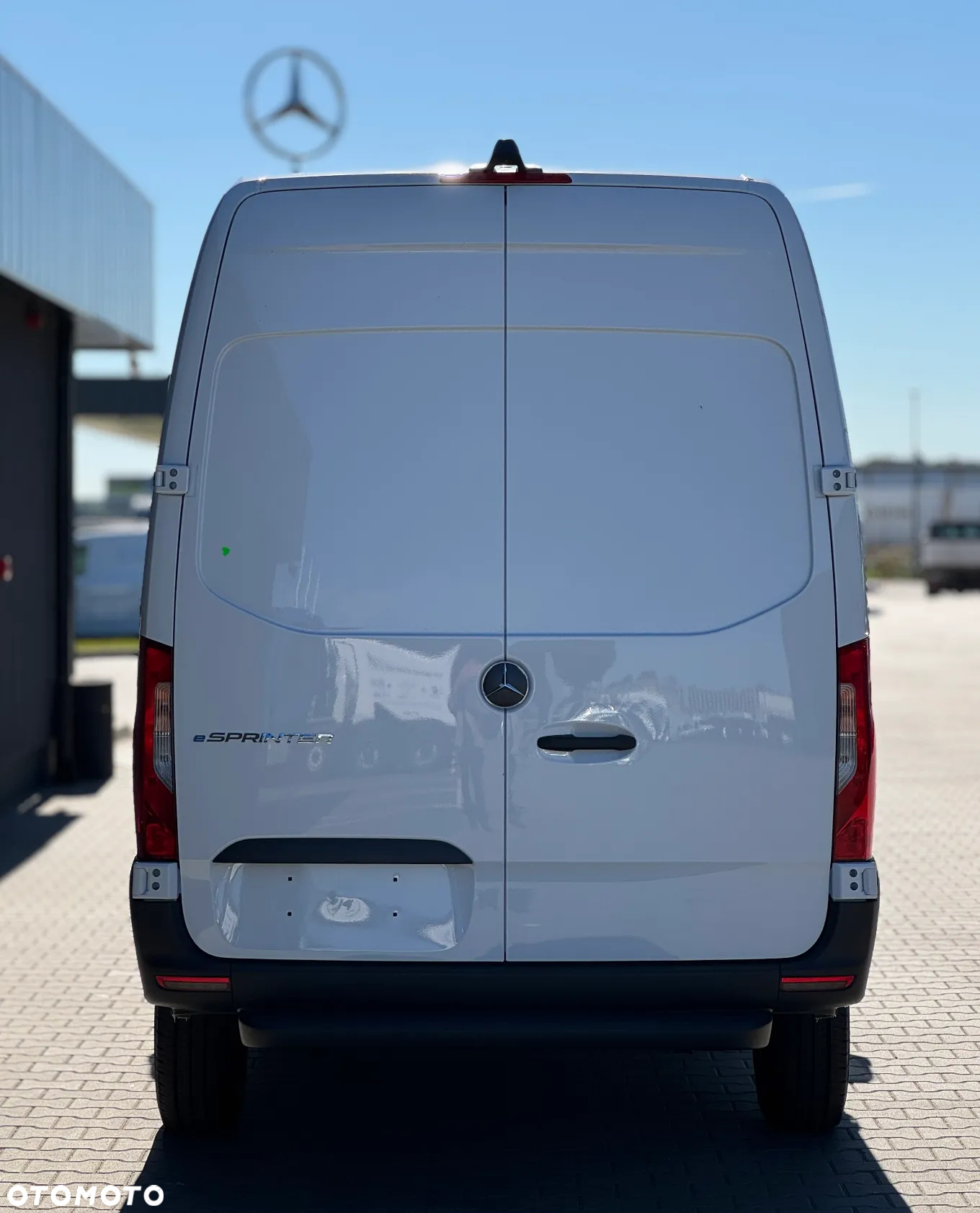 Mercedes-Benz eSprinter - 8