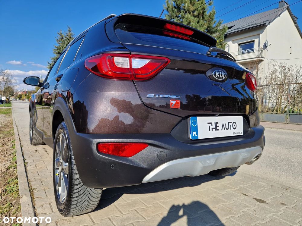 Kia Stonic 1.4 L - 6