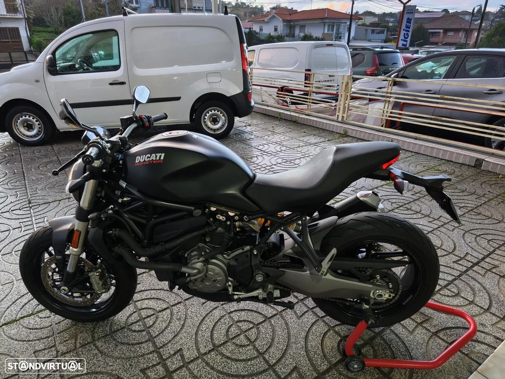 Ducati Monster 821 - 7