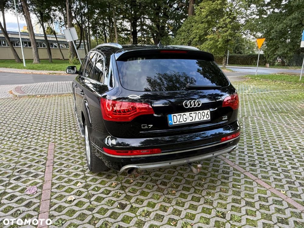Audi Q7 2011 photo 4