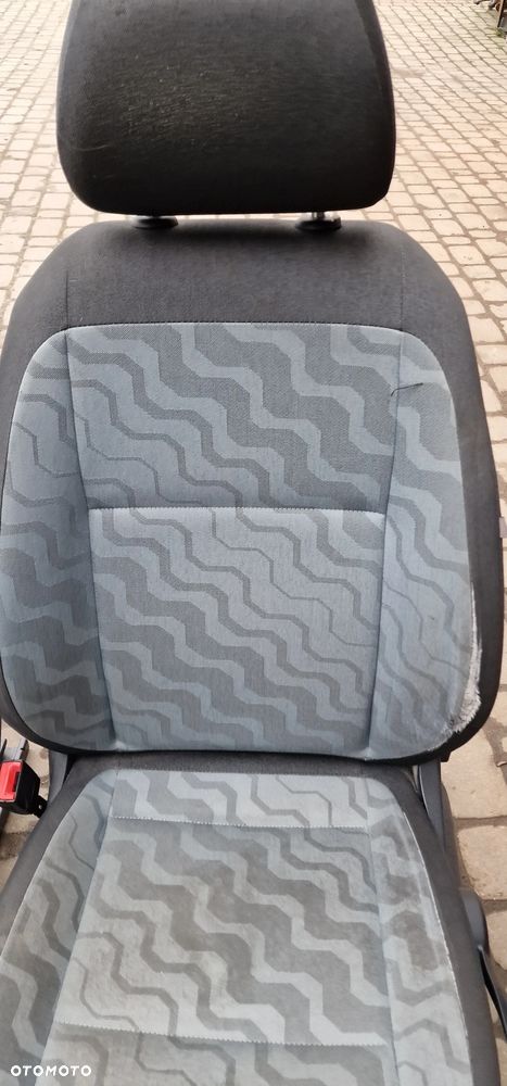 FOTEL LEWY PRZÓD SKODA FABIA II - 4