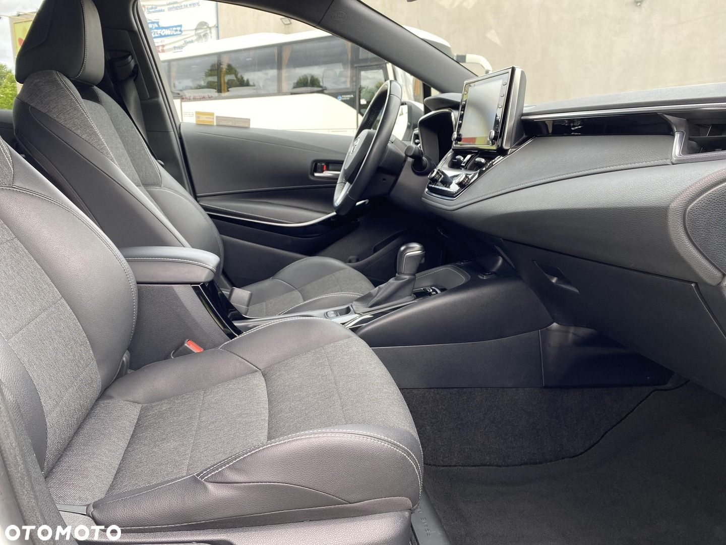 Toyota Corolla - 11