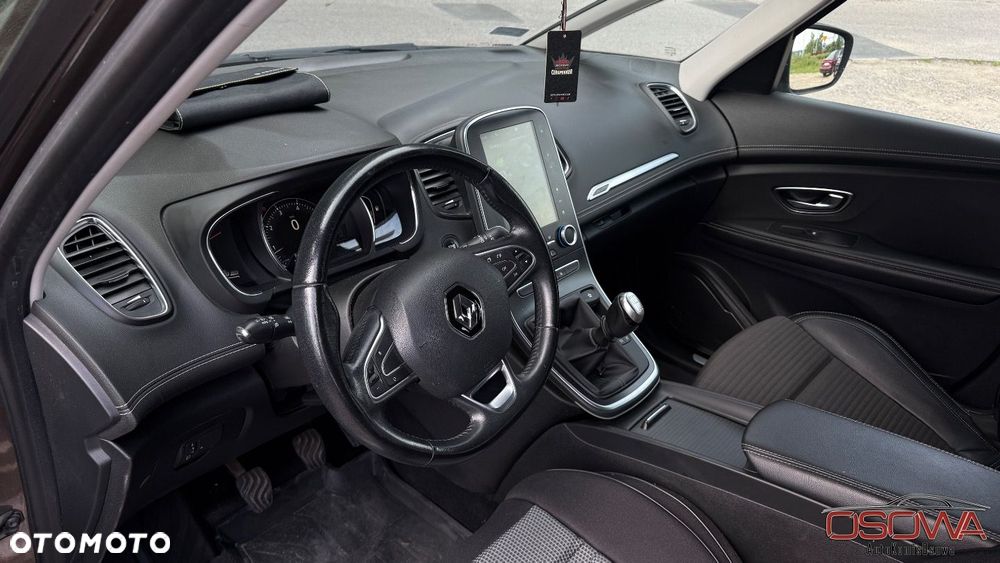 Renault Grand Scenic - 19