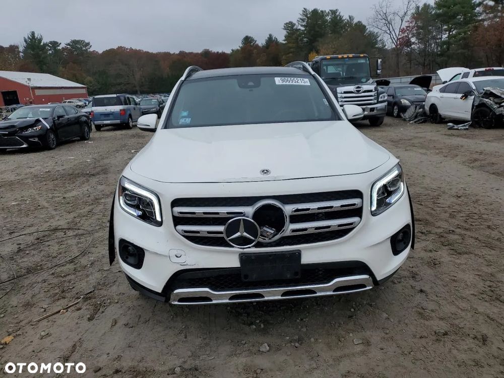 Mercedes-Benz GLB - 3