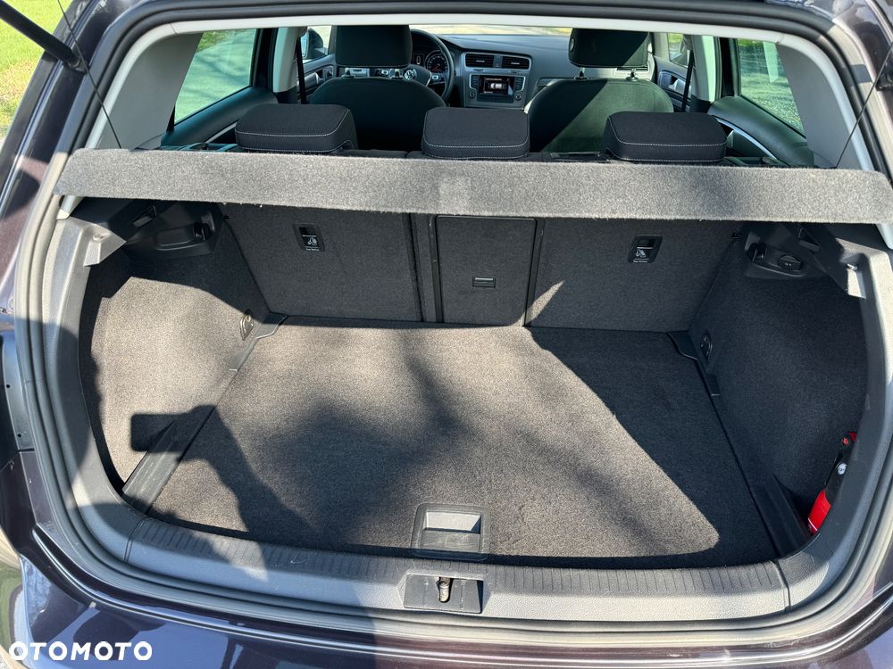 Volkswagen Golf 1.6 TDI BlueMotion Technology Lounge - 25