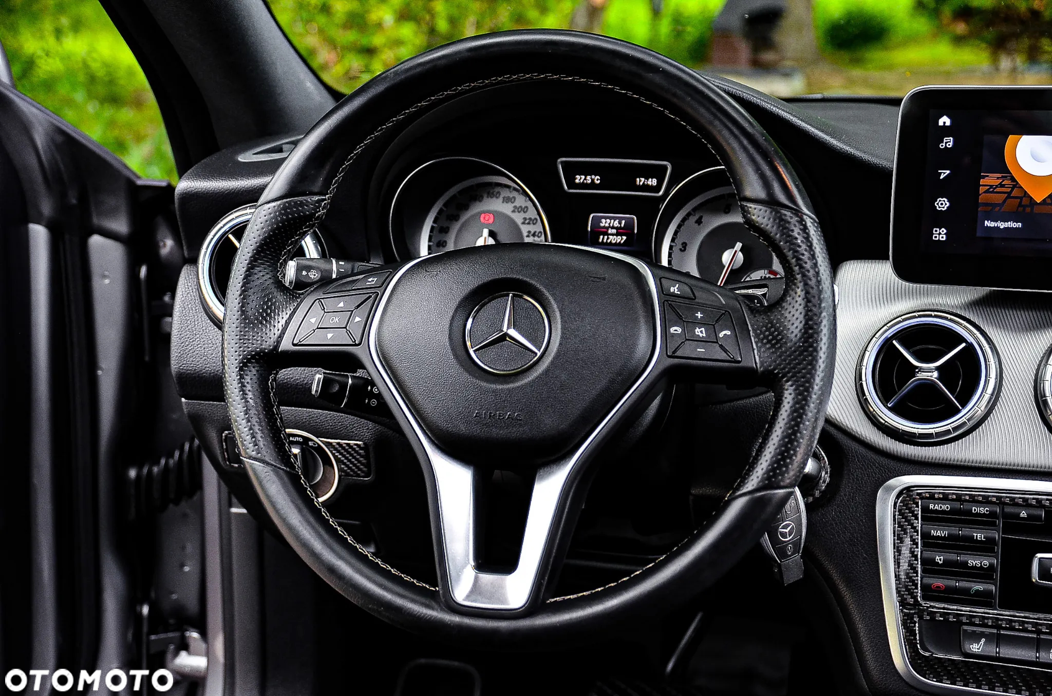 Mercedes-Benz CLA 200 7G-DCT Urban - 34