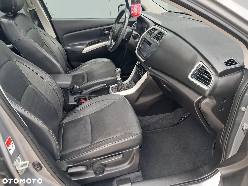 Suzuki SX4 S-Cross 1.6 DDiS Comfort - 33