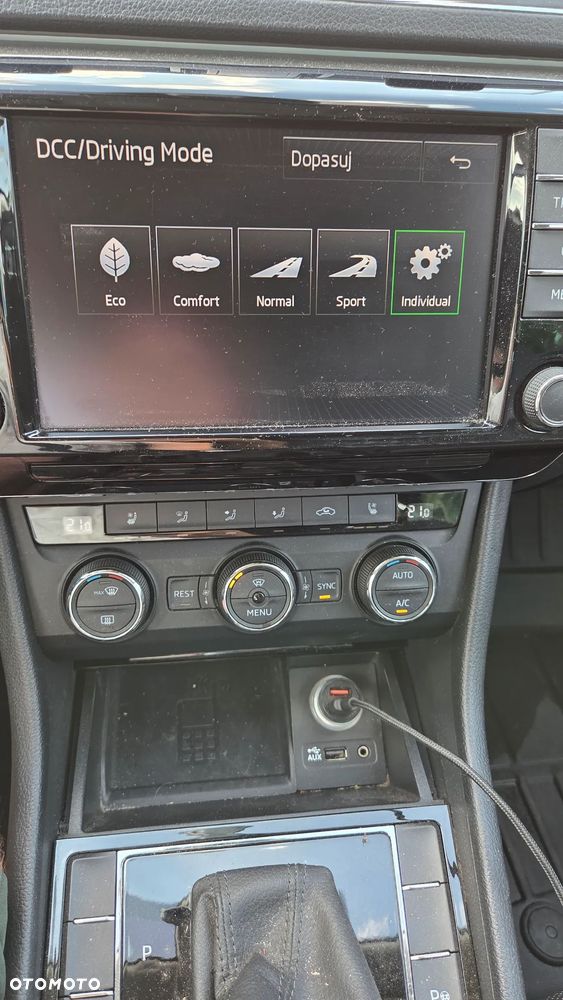 Skoda Superb ver-2-0-tdi-dsg-premium-edition - 9