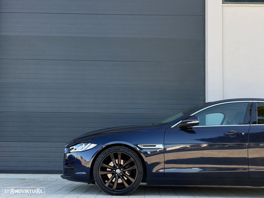Jaguar XE 2.0 D Portfolio Aut. - 7