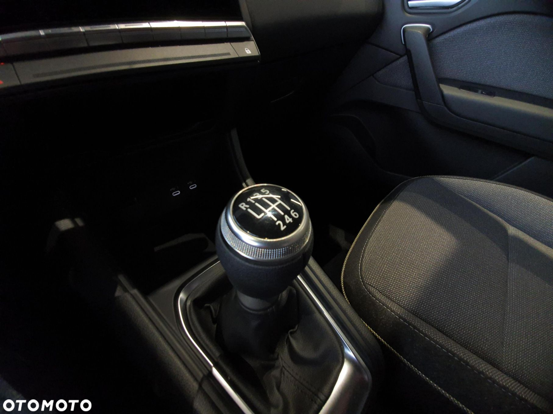 Renault Captur - 13