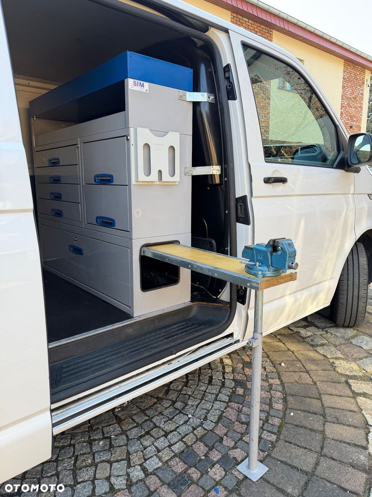 Volkswagen Transporter - 2