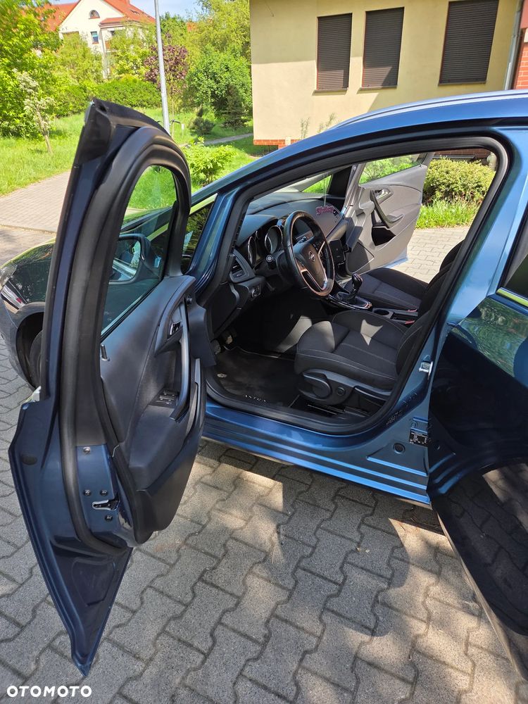Opel Astra 1.6 CDTI Cosmo - 9