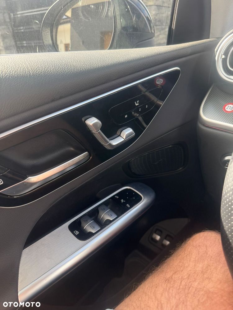 Mercedes-Benz GLC 300 de 4Matic 9G-TRONIC - 9