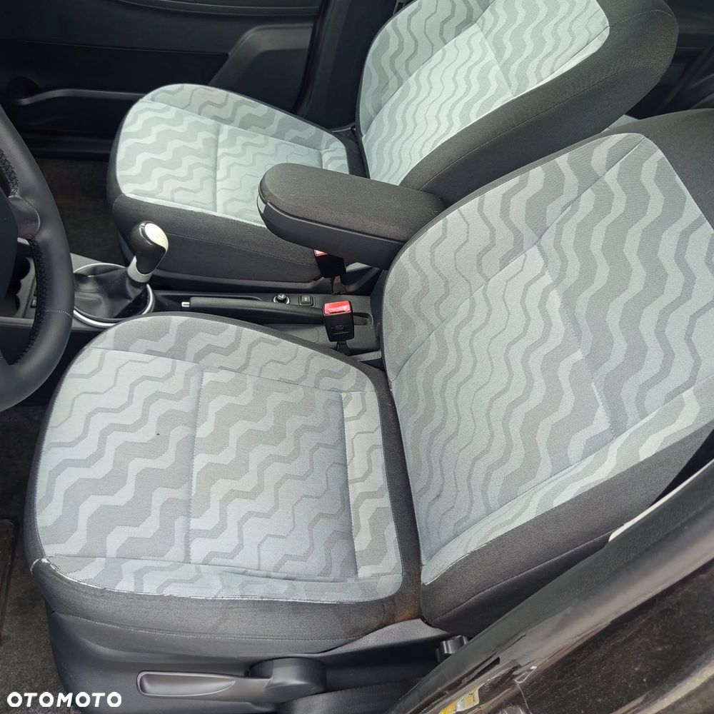 Skoda Roomster 1.2 Ambition - 17