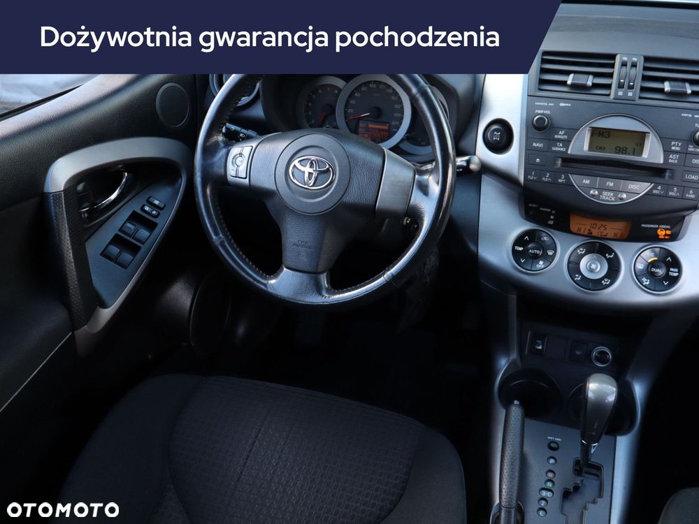 Toyota RAV4 - 9