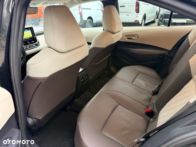 Toyota Corolla - 8