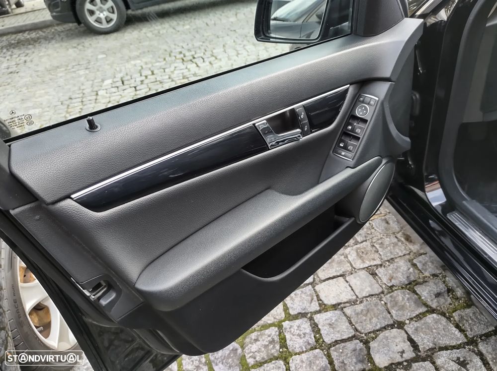 Mercedes-Benz C 180 - 12