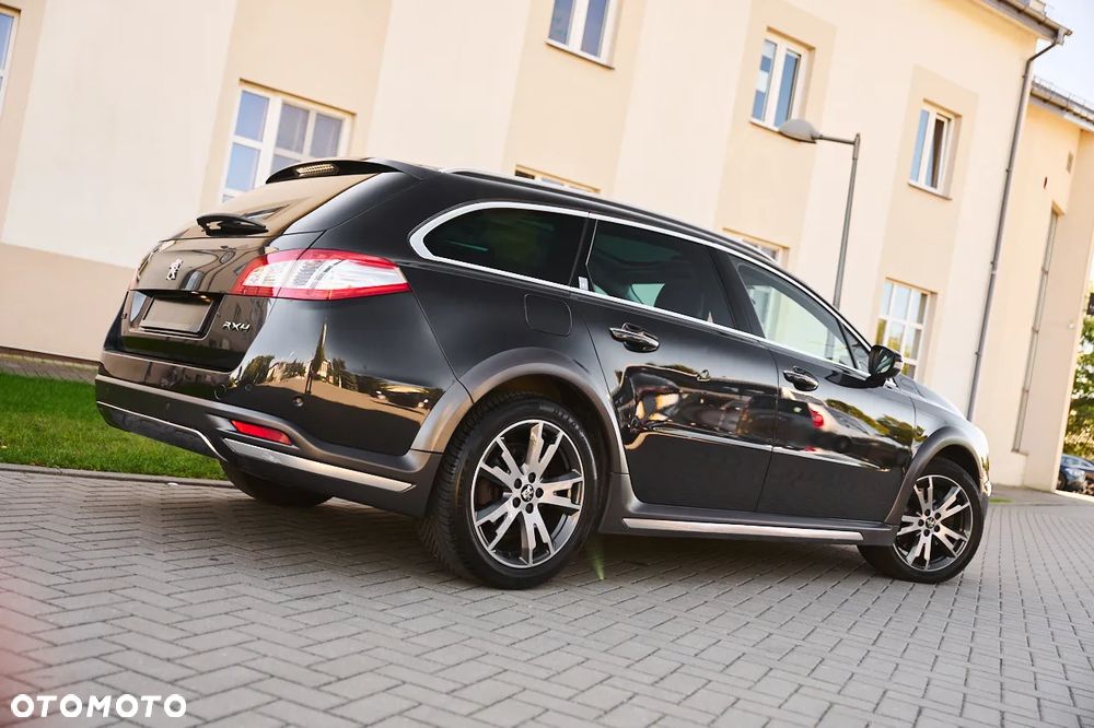 Peugeot 508 RXH Hybrid4 - 13