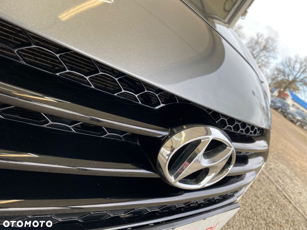 Hyundai i40 Kombi blue 1.6 Trend - 17