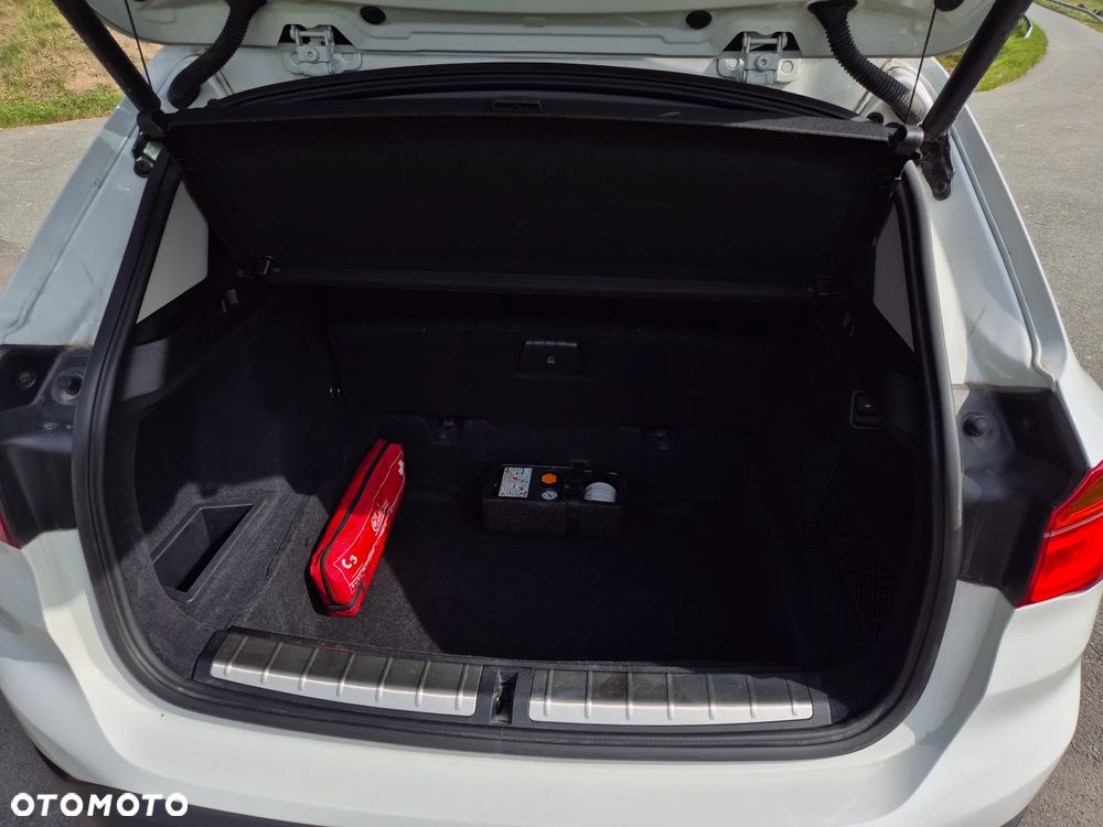 BMW X1 sDrive18d Advantage sport - 11