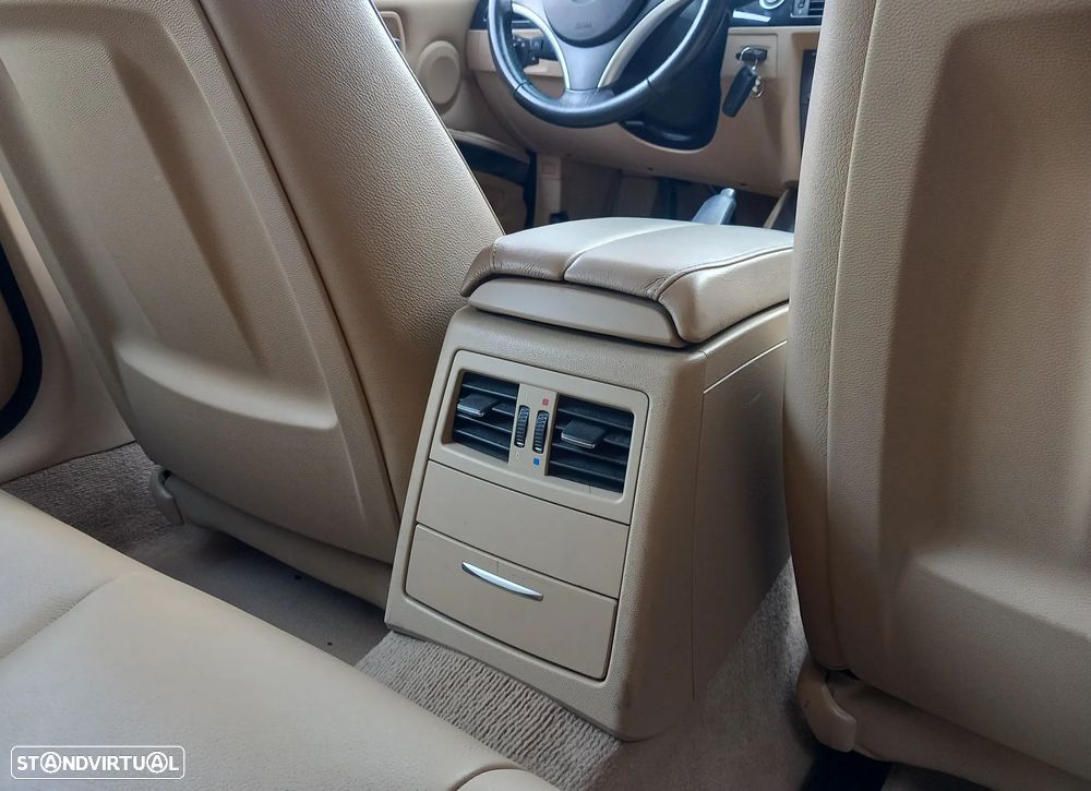 BMW 320 d Navigation - 26