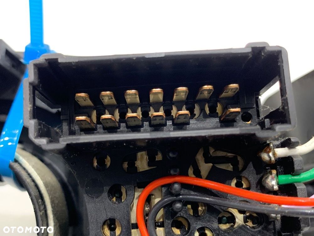 PRZEŁĄCZNIK ZESPOLONY  DACIA SANDERO 2008 - 2022 1.6 (BS0R, BS0D, BS0B, BS0F, BS0H) 64 kW [87 KM] - 5