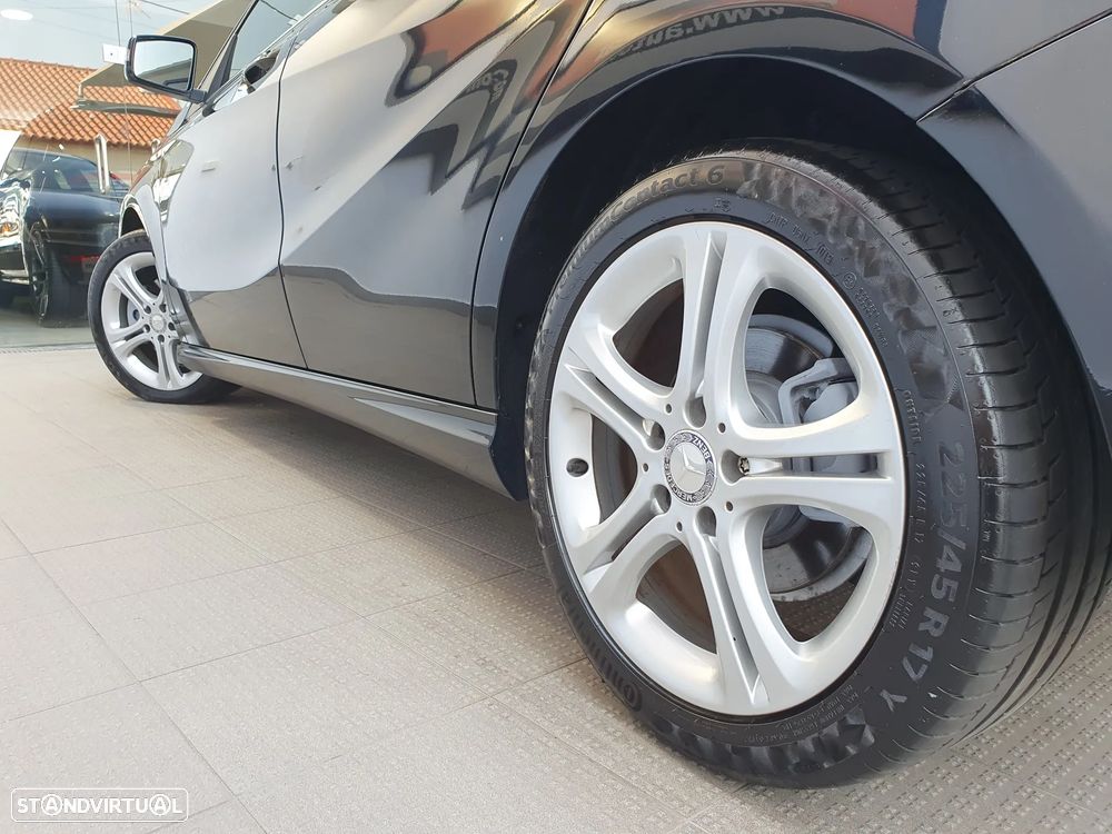 Mercedes-Benz A 200 d 7G-DCT Urban - 16