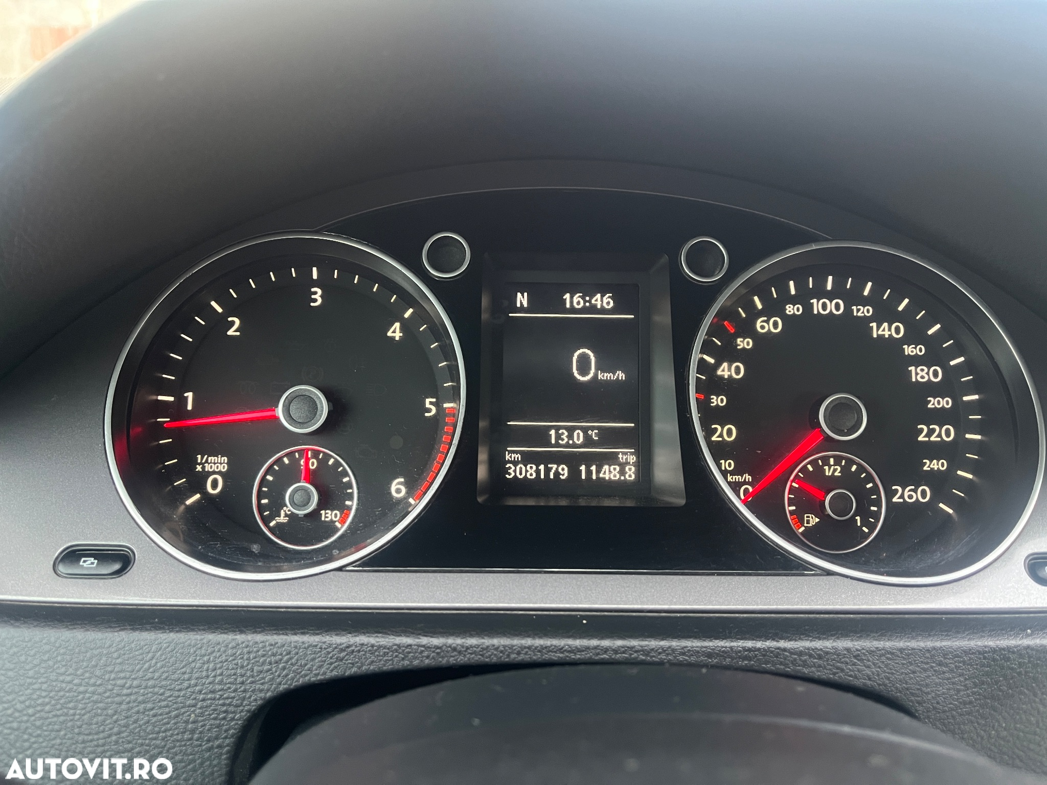 Volkswagen Passat - 10