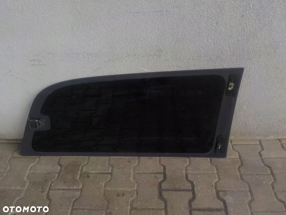 VITO 639 DŁUGI SZYBA LEWA TYLNA KAROSERYJNA - 3