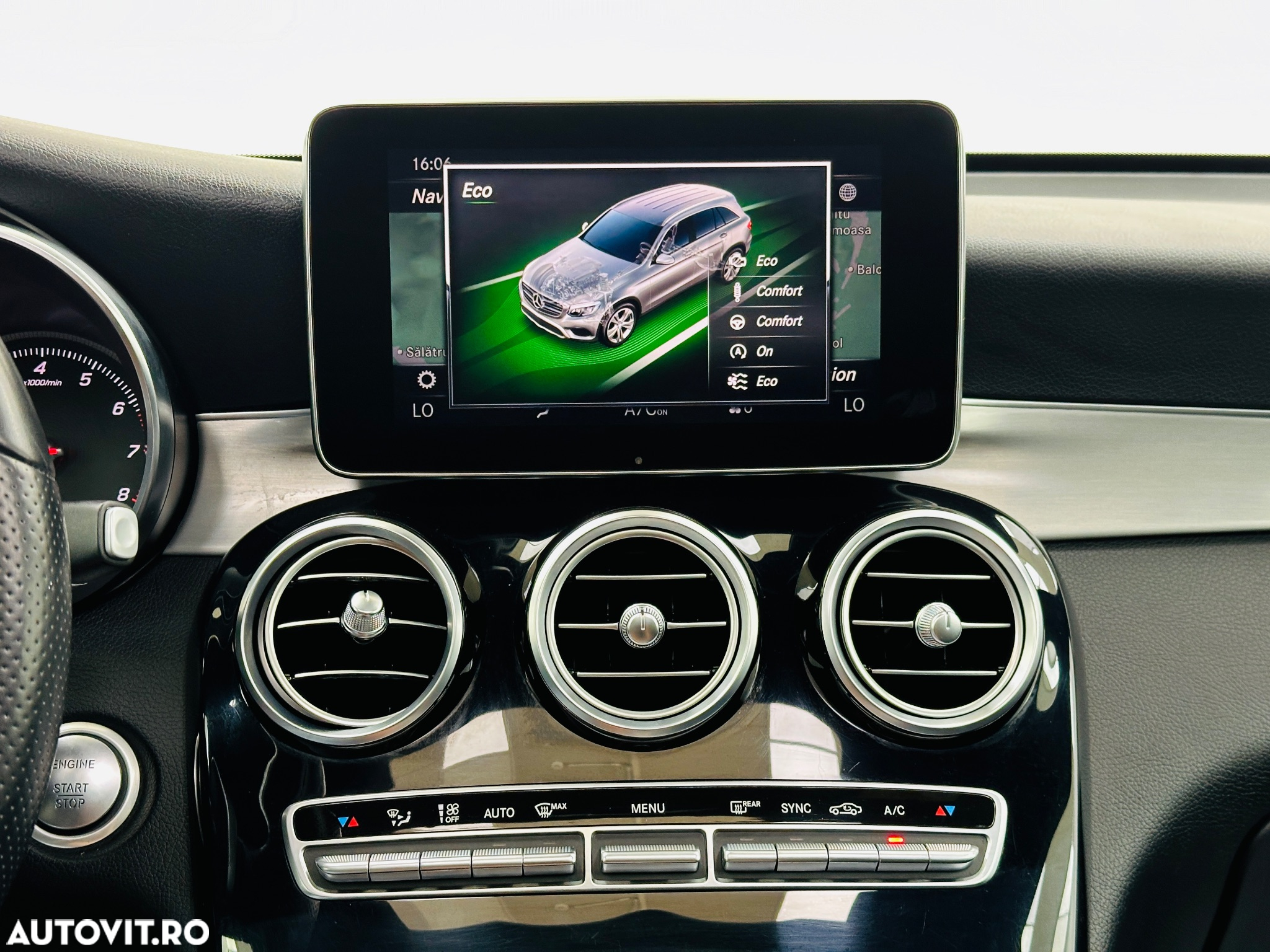 Mercedes-Benz GLC - 33