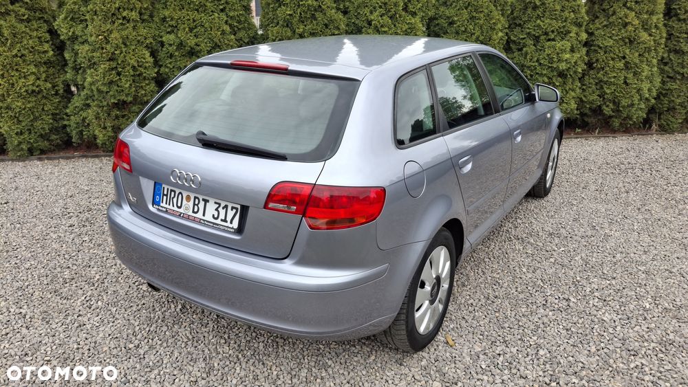 Audi A3 Sportback 1.6 FSI Ambition - 3