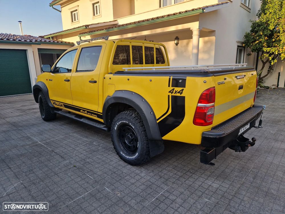 Toyota Hilux 4x4 Cabine Dupla - 3