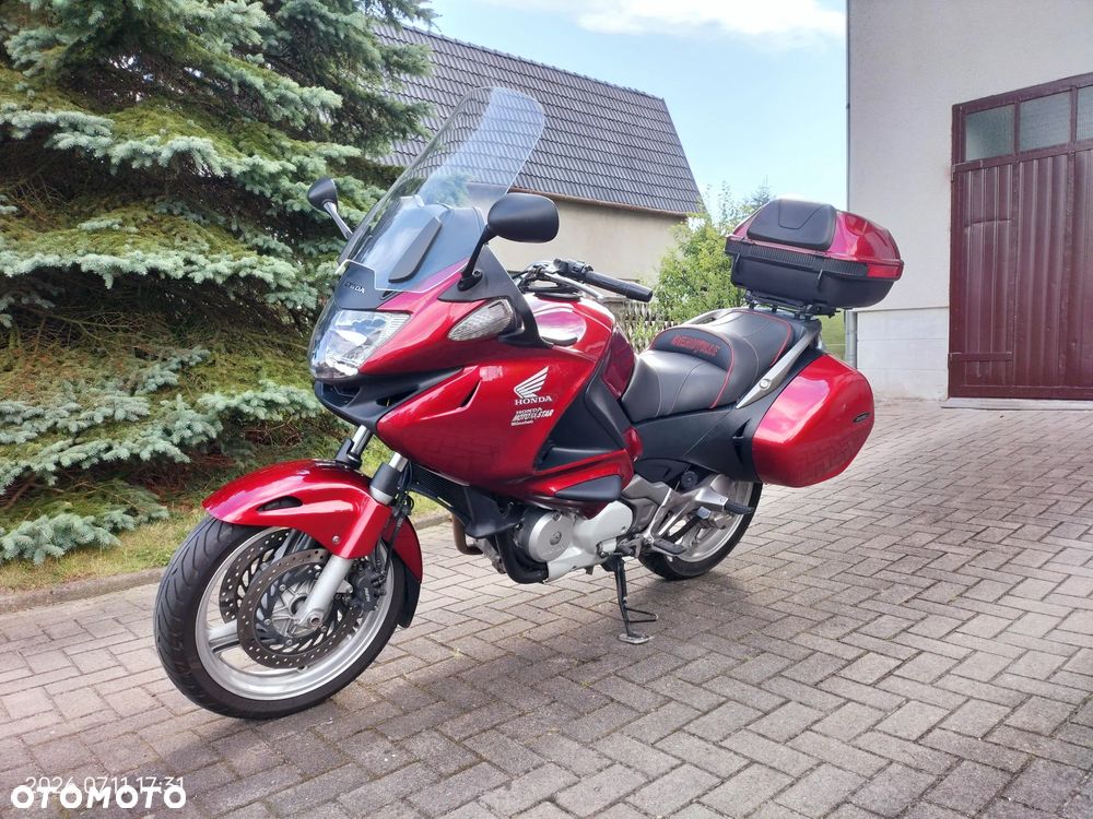 Honda NTV - 1