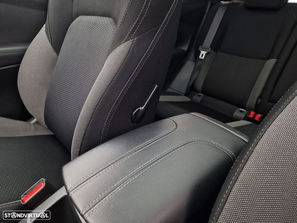 Nissan Qashqai 1.5 dCi N-Connecta DCT - 12