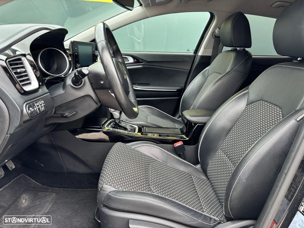 Kia XCeed 1.6 GDi PHEV Drive - 11