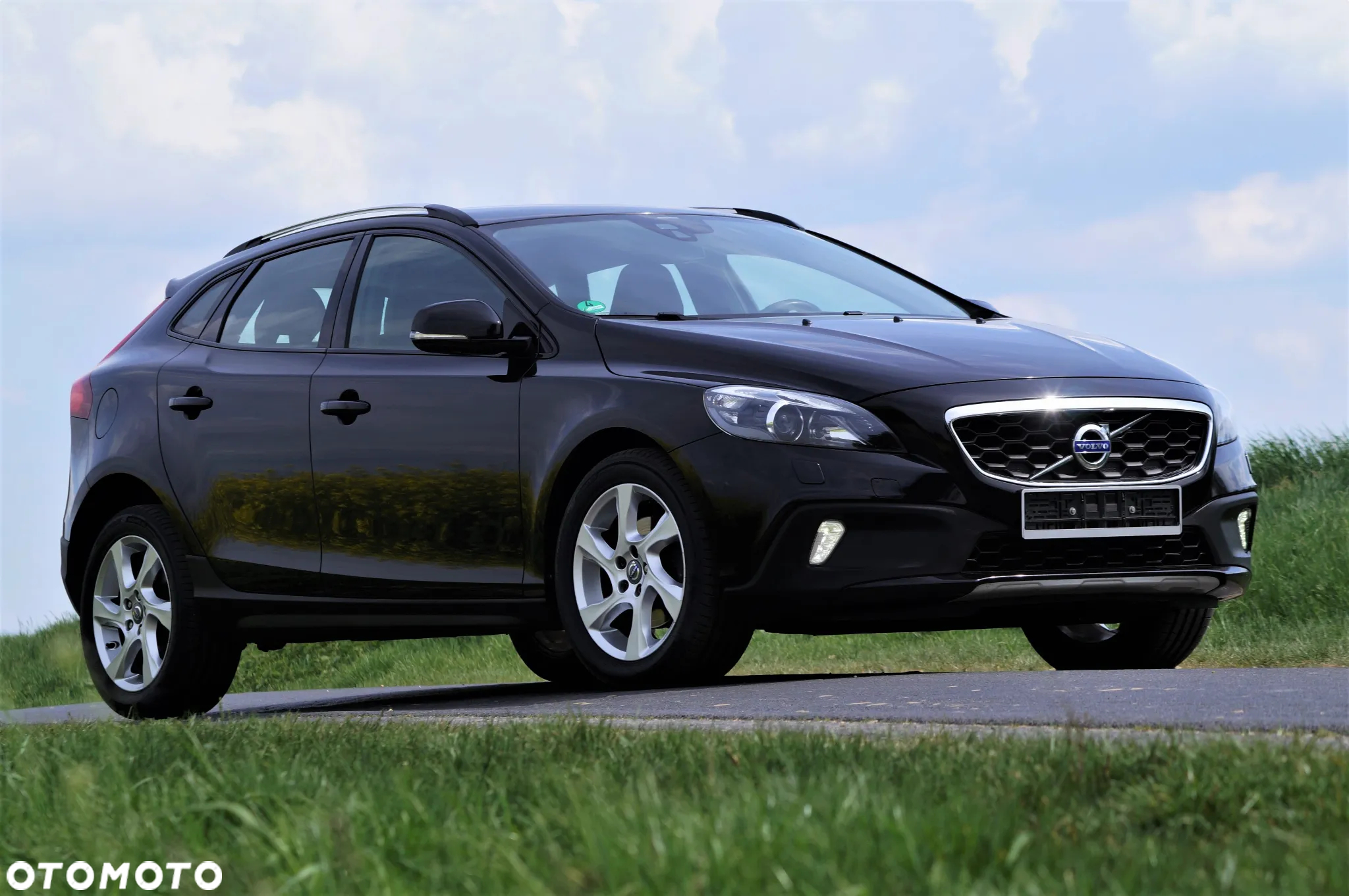 Volvo V40 Cross Country - 4