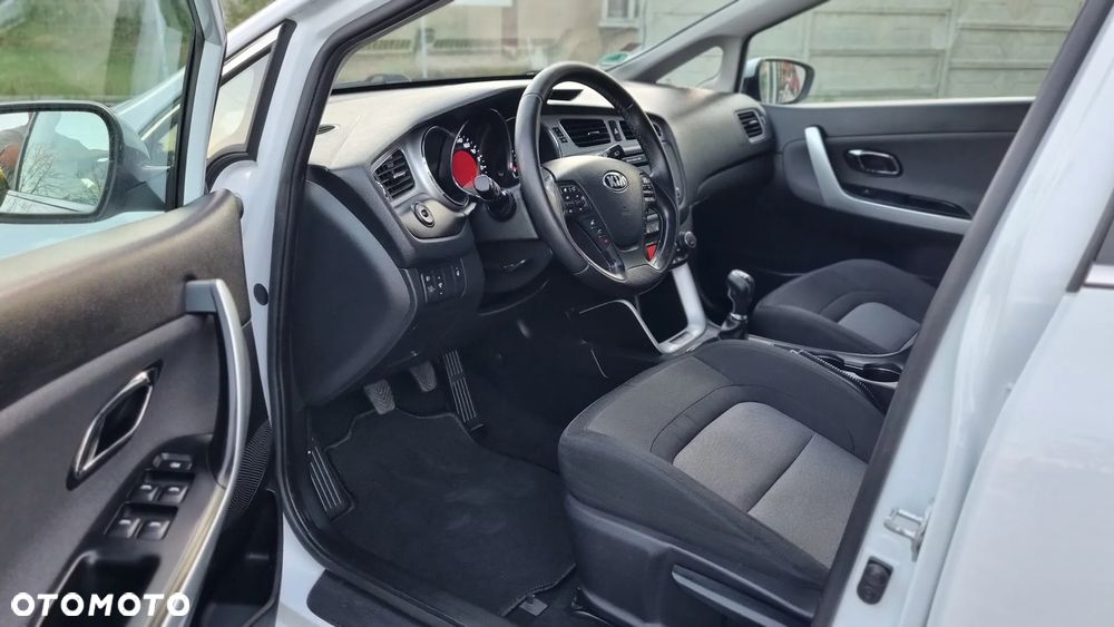 Kia Ceed 1.4 CVVT Fifa World Cup Edition - 11