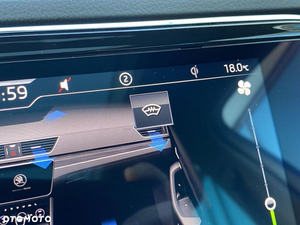 Skoda Superb 2.0 TDI SCR Style DSG - 34