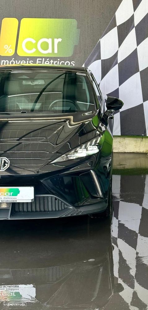 MG MG4 64 kWh Luxury - 4