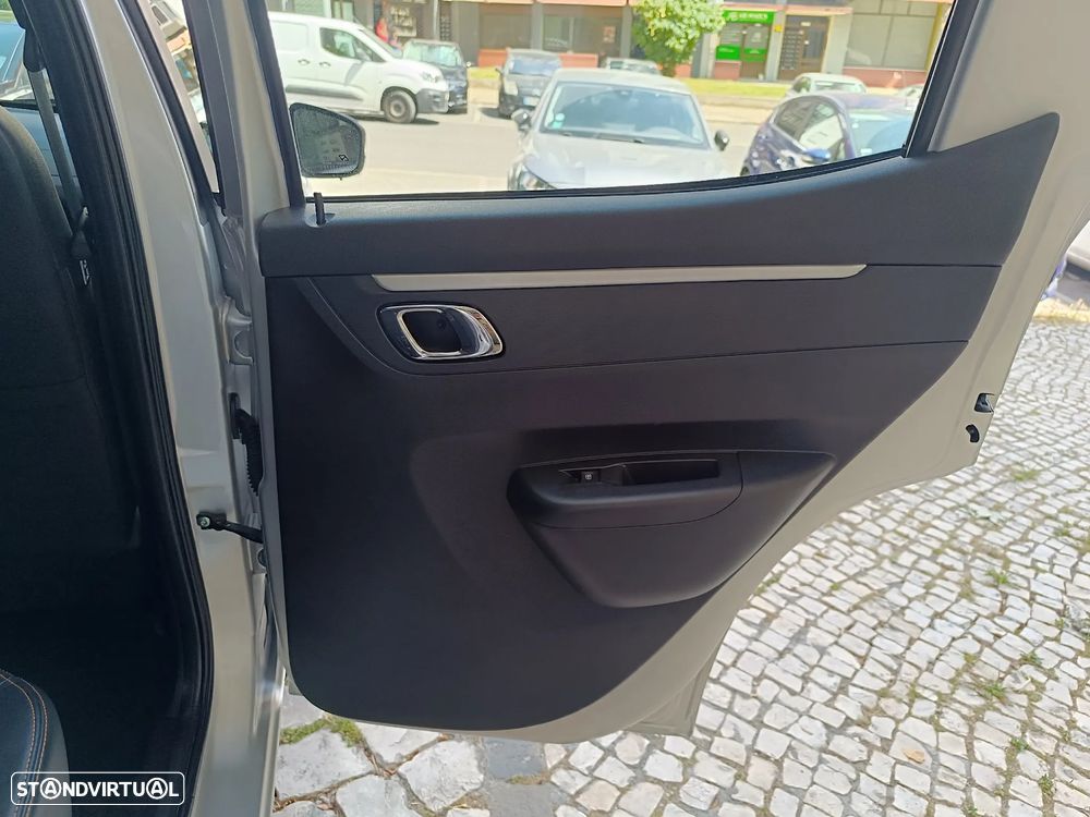 Dacia Spring Comfort Plus - 31